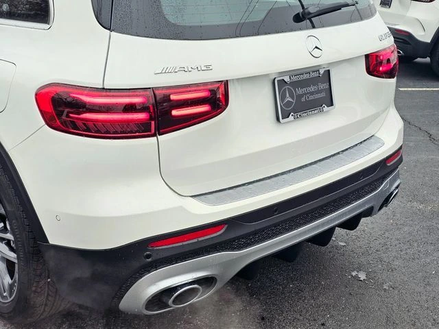 2026 Mercedes-Benz GLB AMG GLB 35 - Photo 10