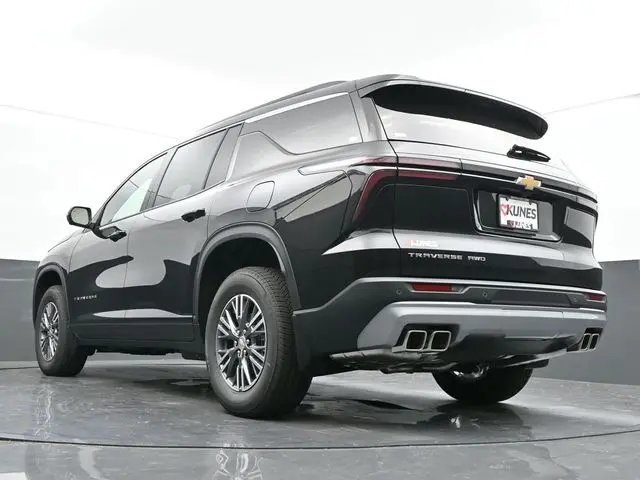 2026 Chevrolet Traverse 2LT photo 36
