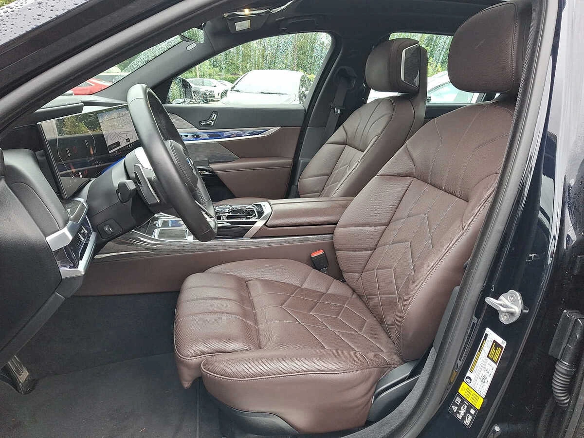 2024 BMW 7 Series 760i - Photo 10