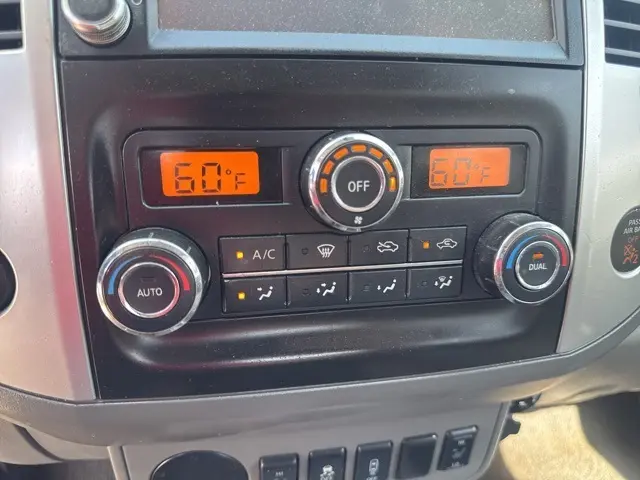 2020 Nissan Frontier SV Crew Cab photo 16
