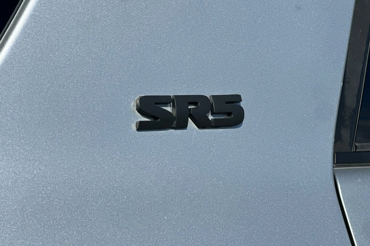 2019 Toyota 4Runner SR5 - Photo 26