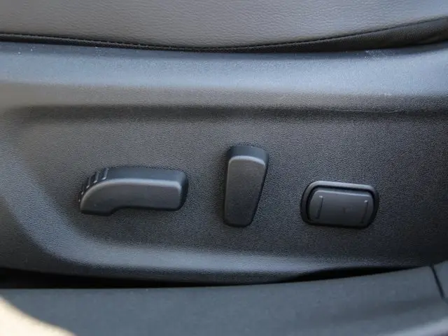 2024 Nissan Sentra SR Premium photo 25