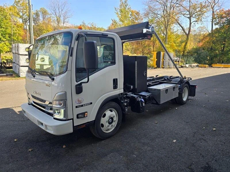 2024 Isuzu NRR in Union, NJ