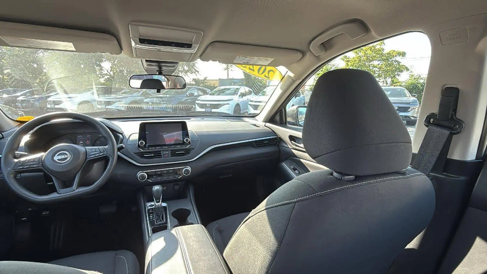 2025 Nissan Altima S photo 17