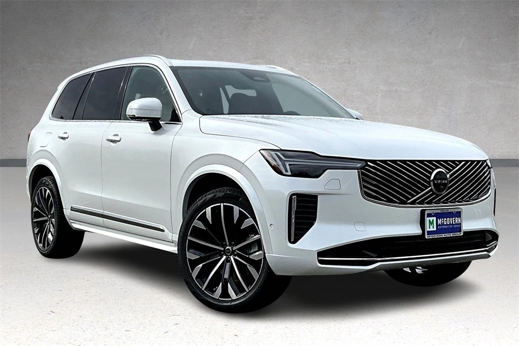 2026 Volvo - image 2