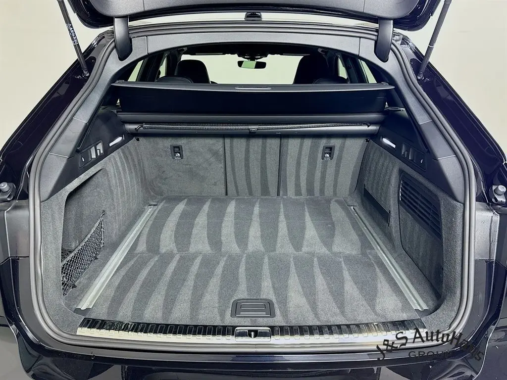 2022 Audi RS 6 Avant Base photo 30