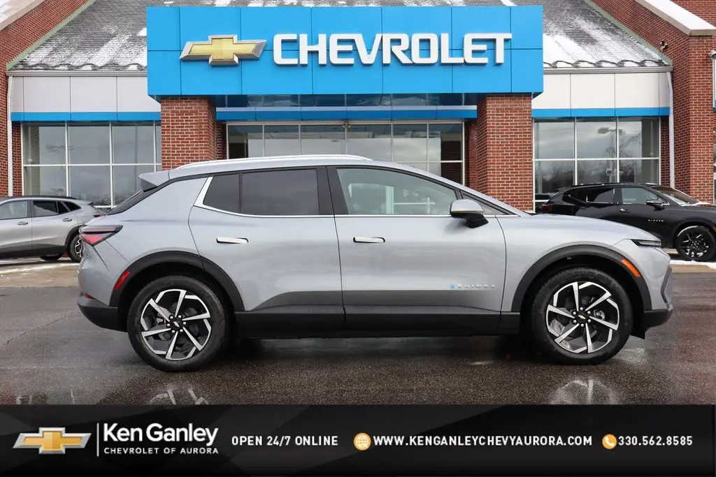 2026 Chevrolet Equinox EV 2LT's photo