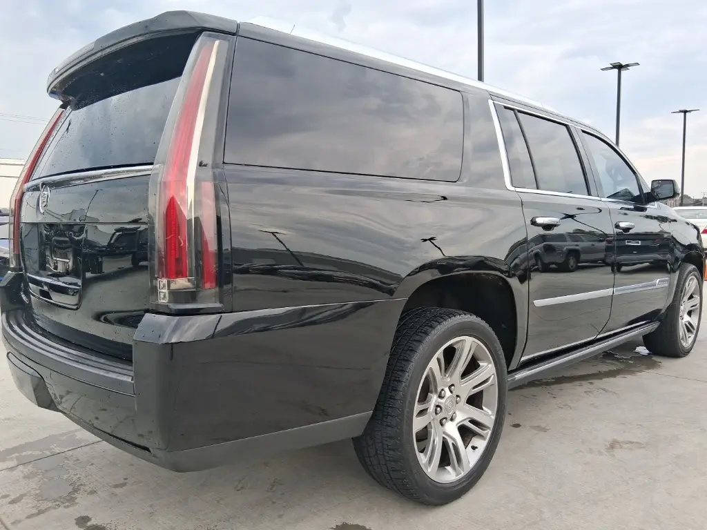 2015 Cadillac Escalade ESV Premium photo 3