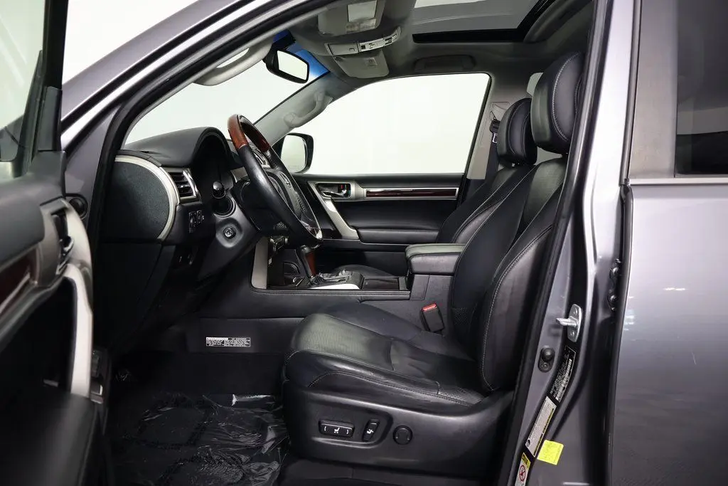 2015 Lexus GX 460 Luxury photo 9