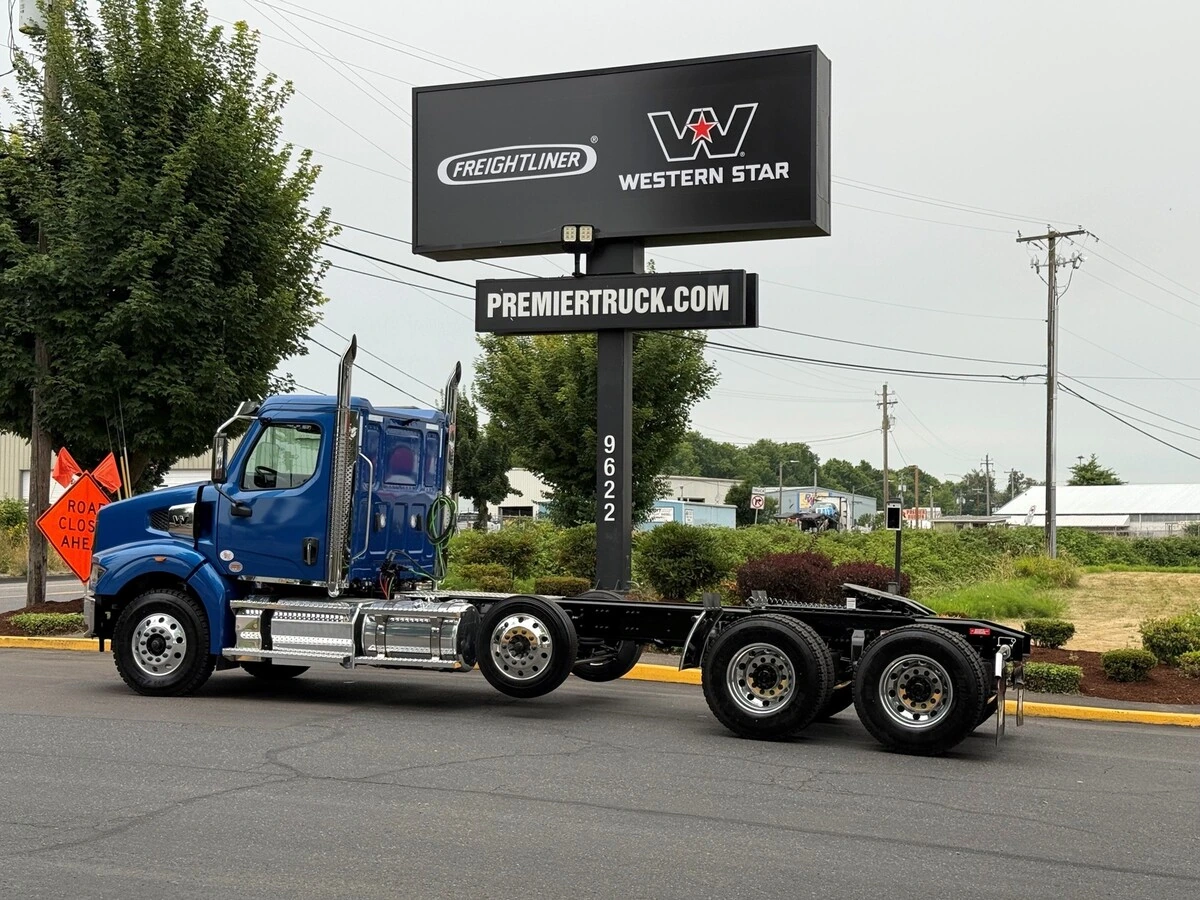 2027 Western Star 49X — photo 6