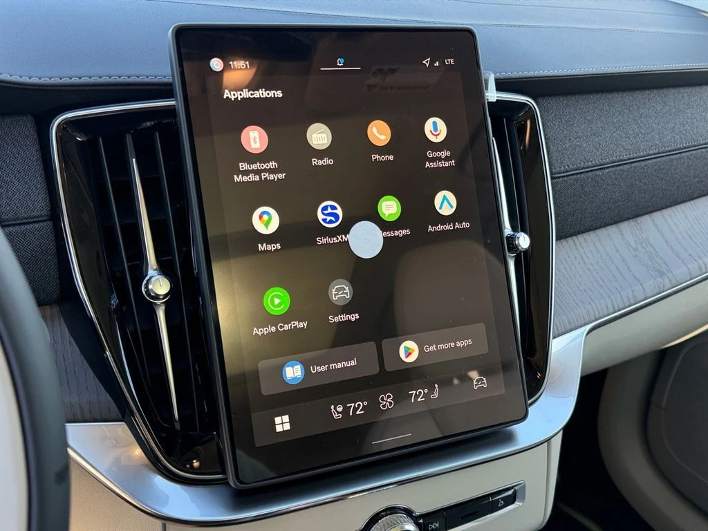 2026 Volvo - image 22