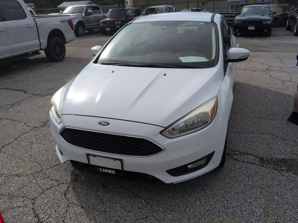 2015 Ford Focus SE photo 3