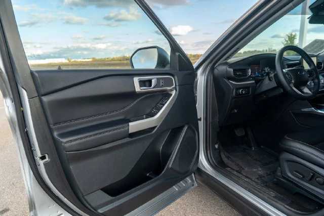 2023 Ford Explorer XLT - Photo 24