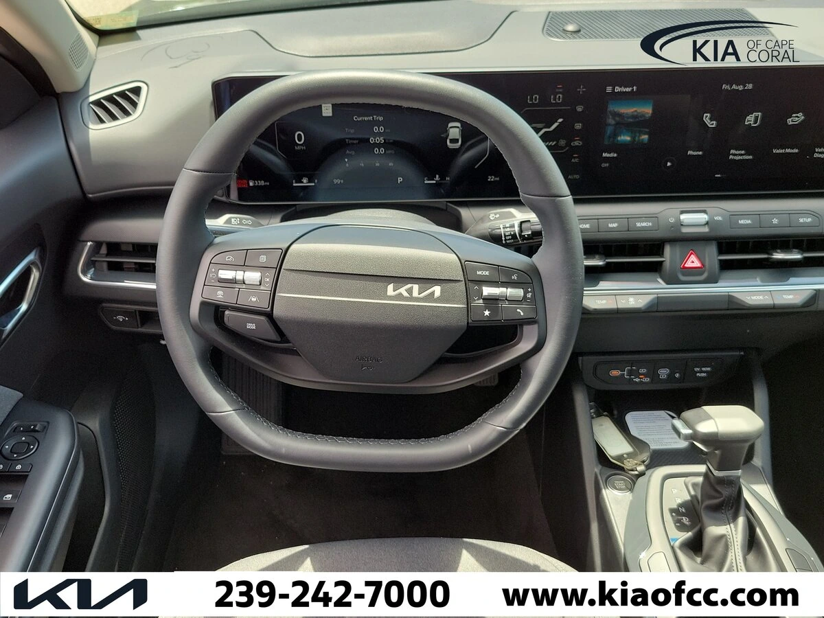 2025 Kia K4 EX - Photo 17