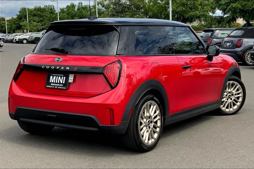 2025 MINI Hardtop 2 Door S - Photo 13
