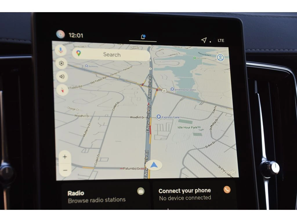 2026 Volvo - image 22