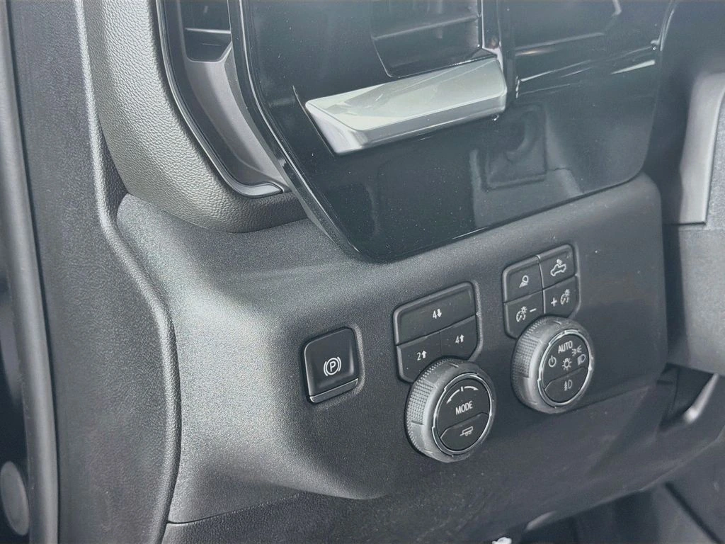 2026 Chevrolet Silverado 3500 HD LT - Photo 10