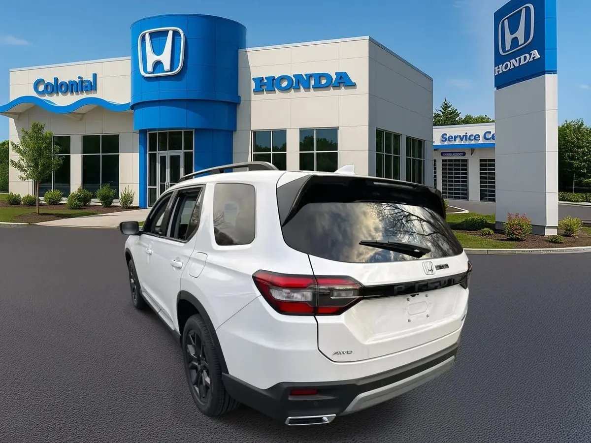2025 Honda Pilot Touring photo 4