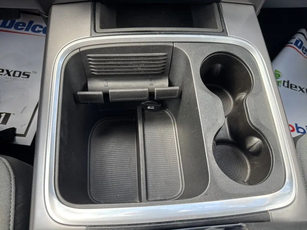 2023 Ram 1500 Classic SLT photo 18