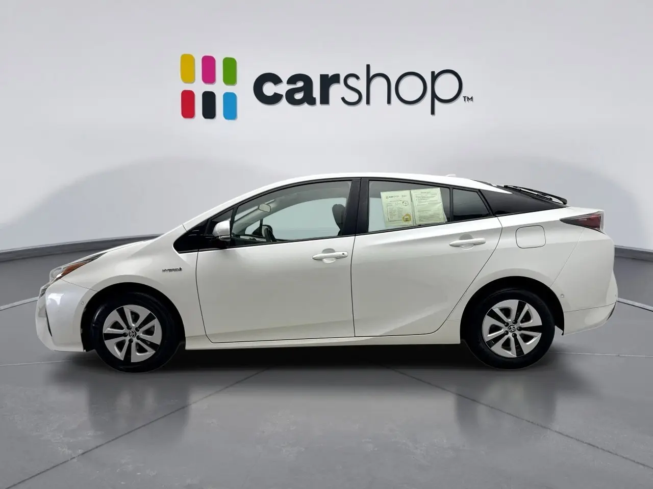 2017 Toyota Prius One Two photo 2