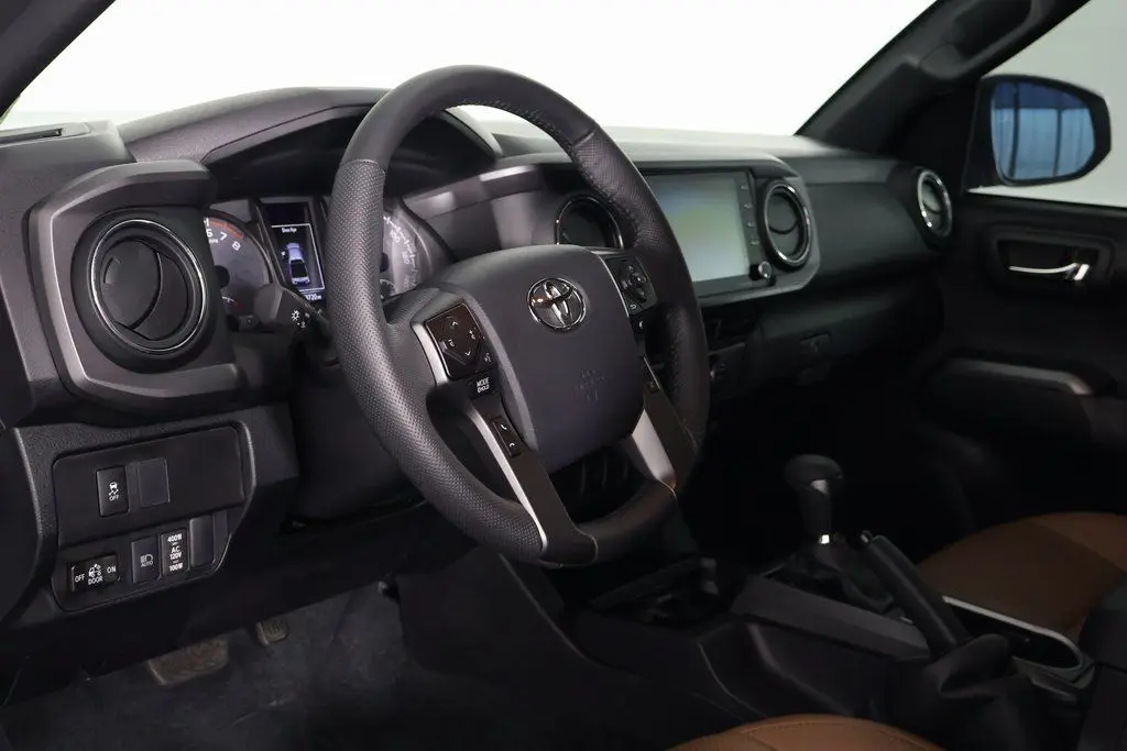 2023 Toyota Tacoma V6 photo 7