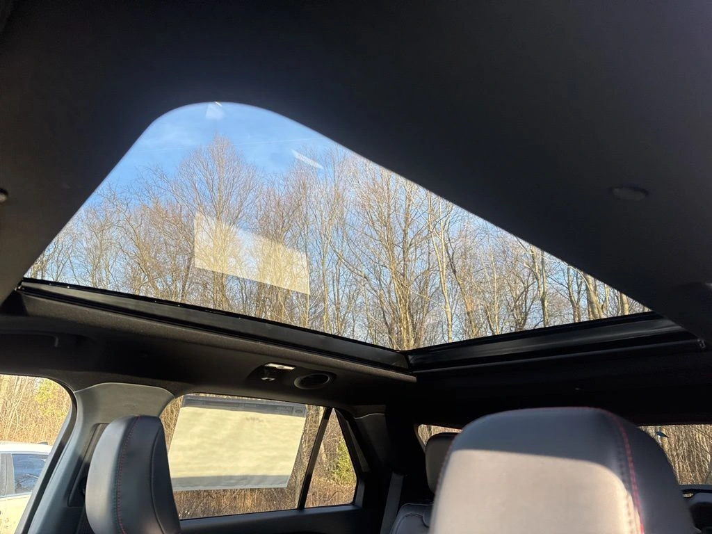 2026 Ford Explorer ST-Line - Photo 13