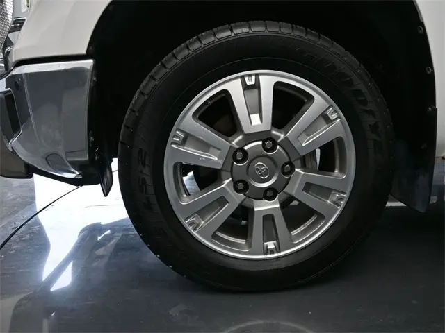 2016 Toyota Tundra Platinum photo 7