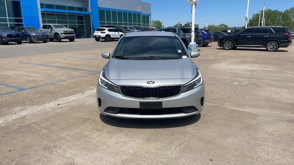 Used 2017 Kia Forte LX with VIN 3KPFK4A7XHE042959 for sale in Tulsa, OK