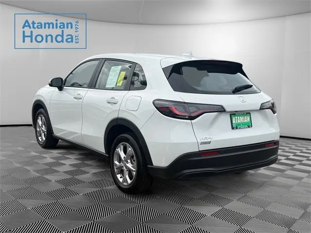 2023 Honda HR-V LX photo 3
