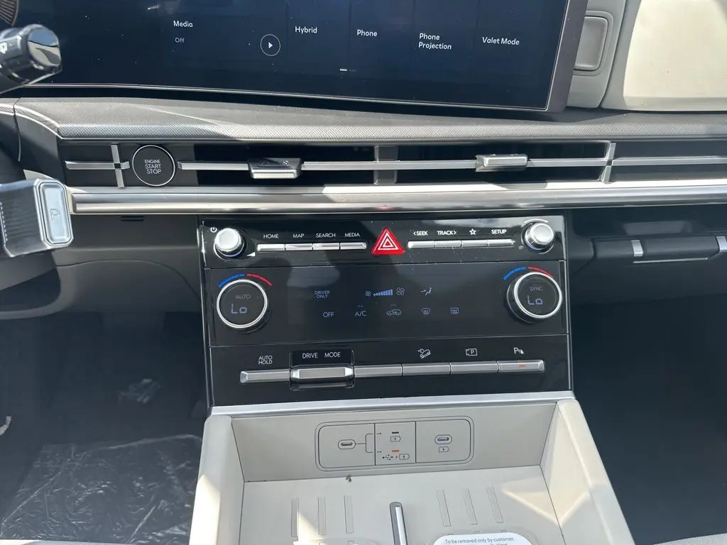 2026 Hyundai Santa Fe SE photo 25