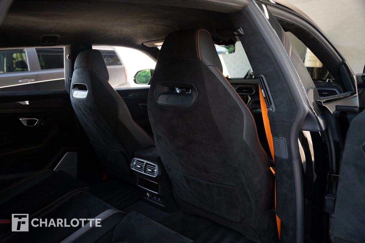 2023 Lamborghini Urus Performante - Photo 39