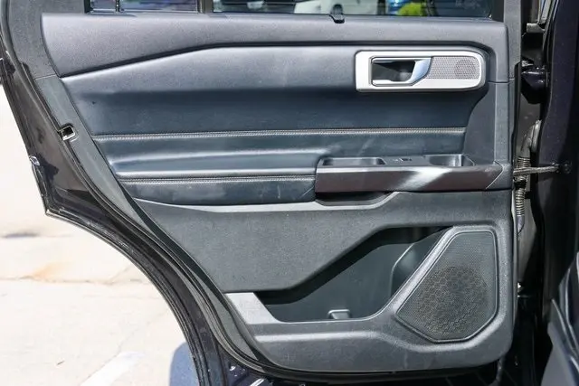 2020 Ford Explorer Limited photo 12