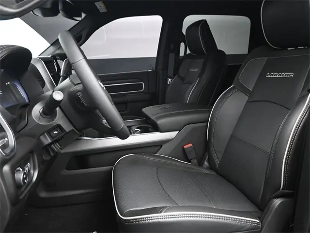 2025 Ram 2500 Laramie photo 9