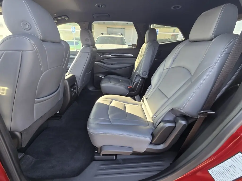 2024 Buick Enclave Premium photo 12