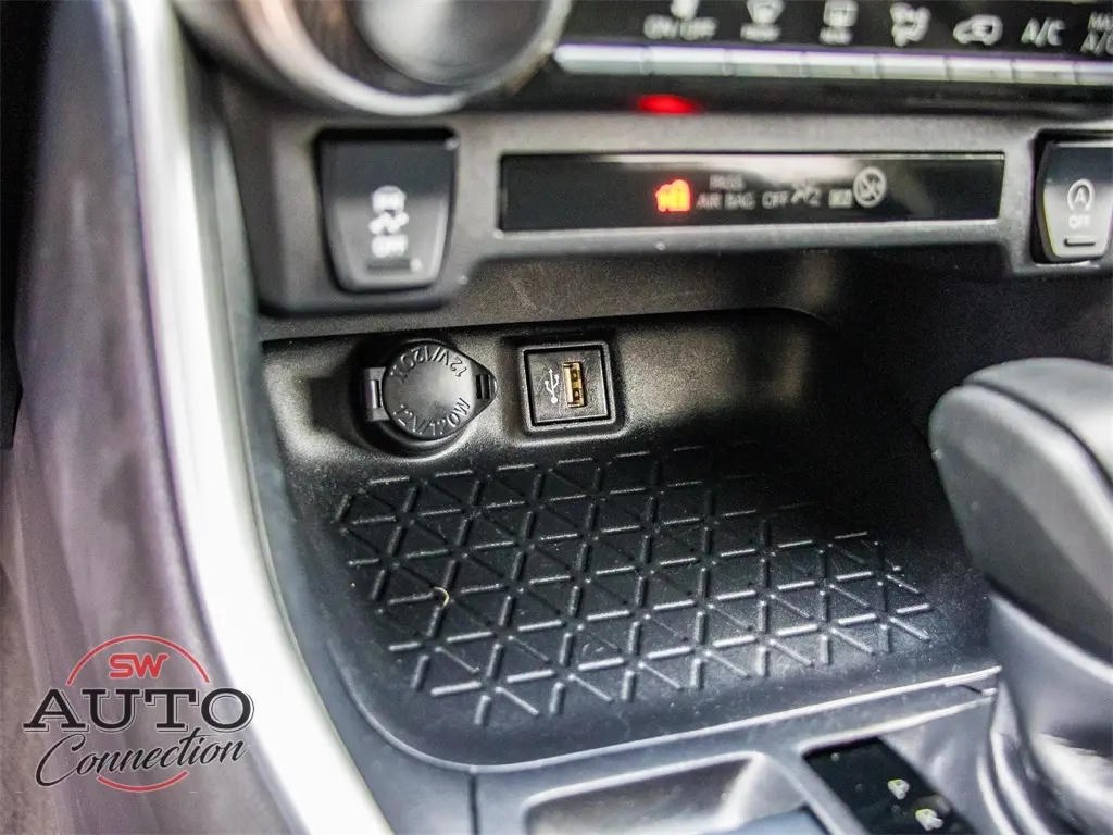 2024 Toyota RAV4 LE photo 23