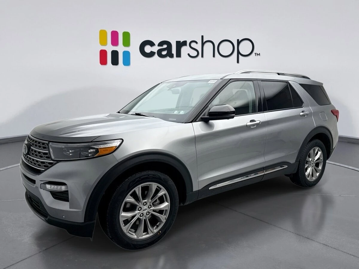 2022 Ford Explorer Limited's photo
