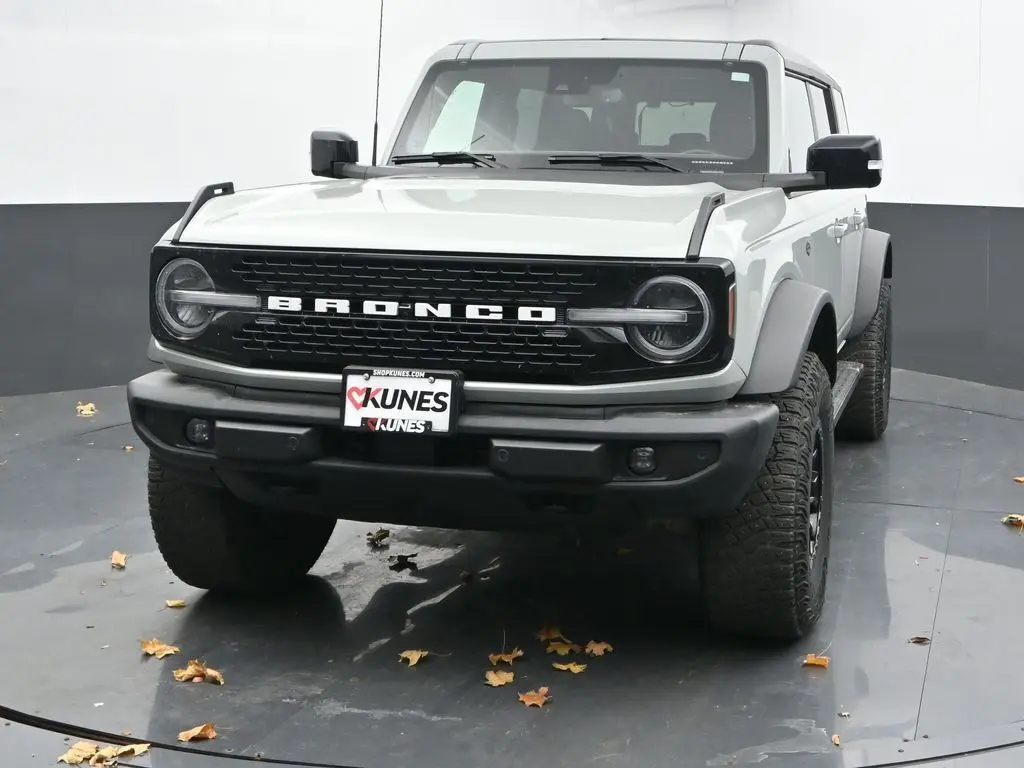 2021 Ford Bronco Wildtrak photo 3