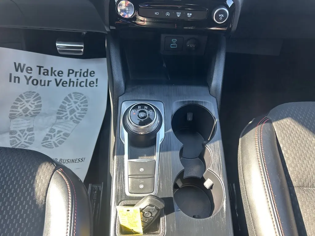 2023 Ford Escape ST-Line Select photo 20