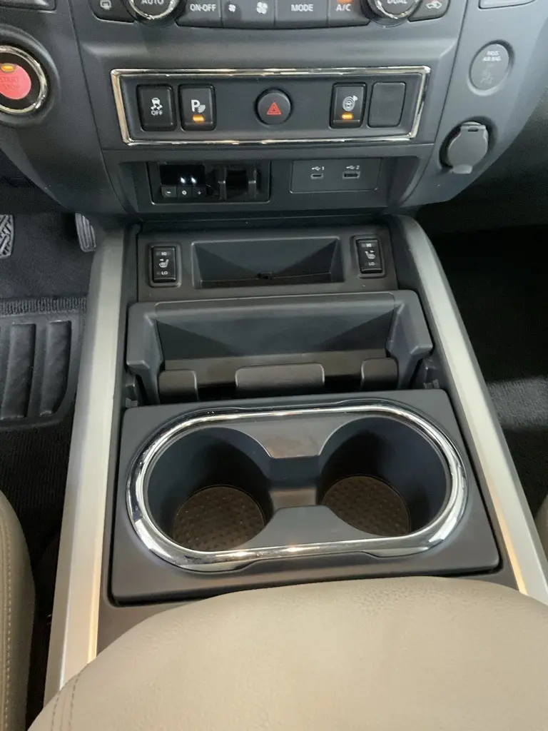 2024 Nissan Titan SV photo 16