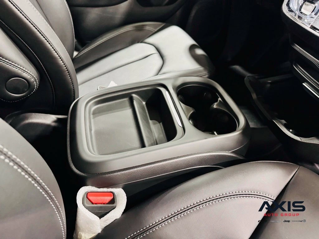 2027 Chrysler Pacifica Select - Photo 39