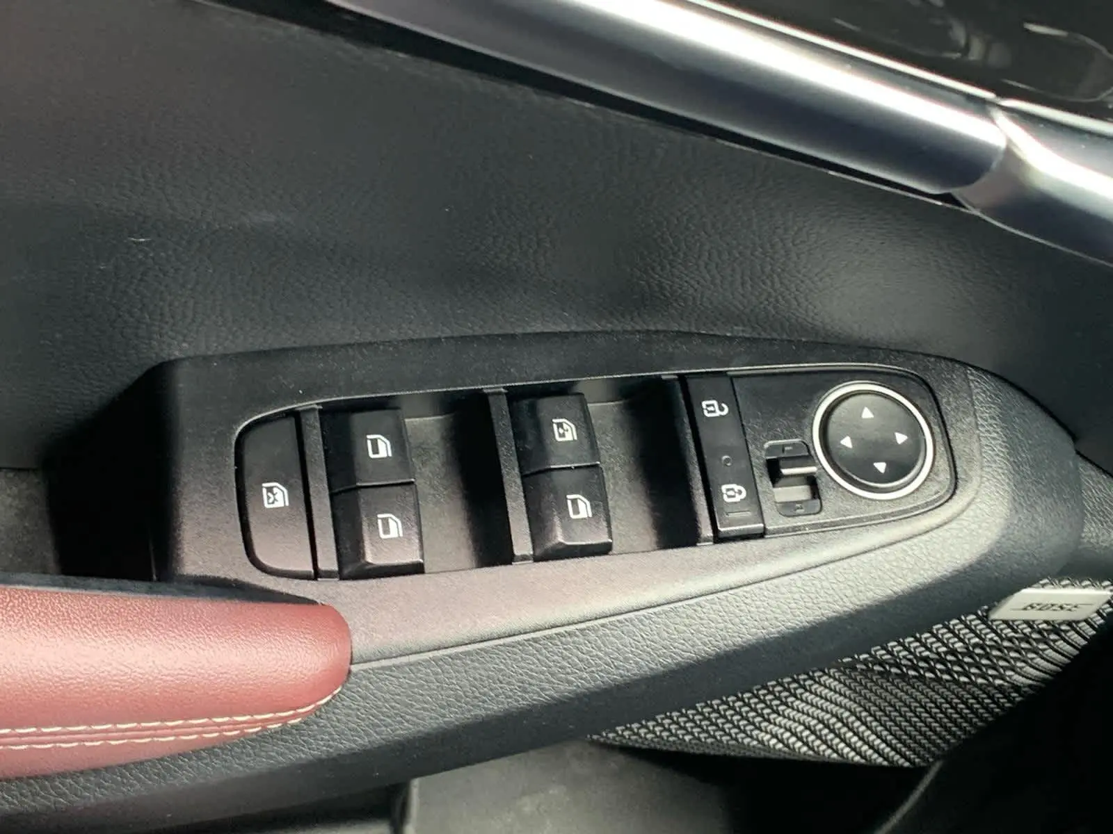 2023 Kia Seltos SX photo 22