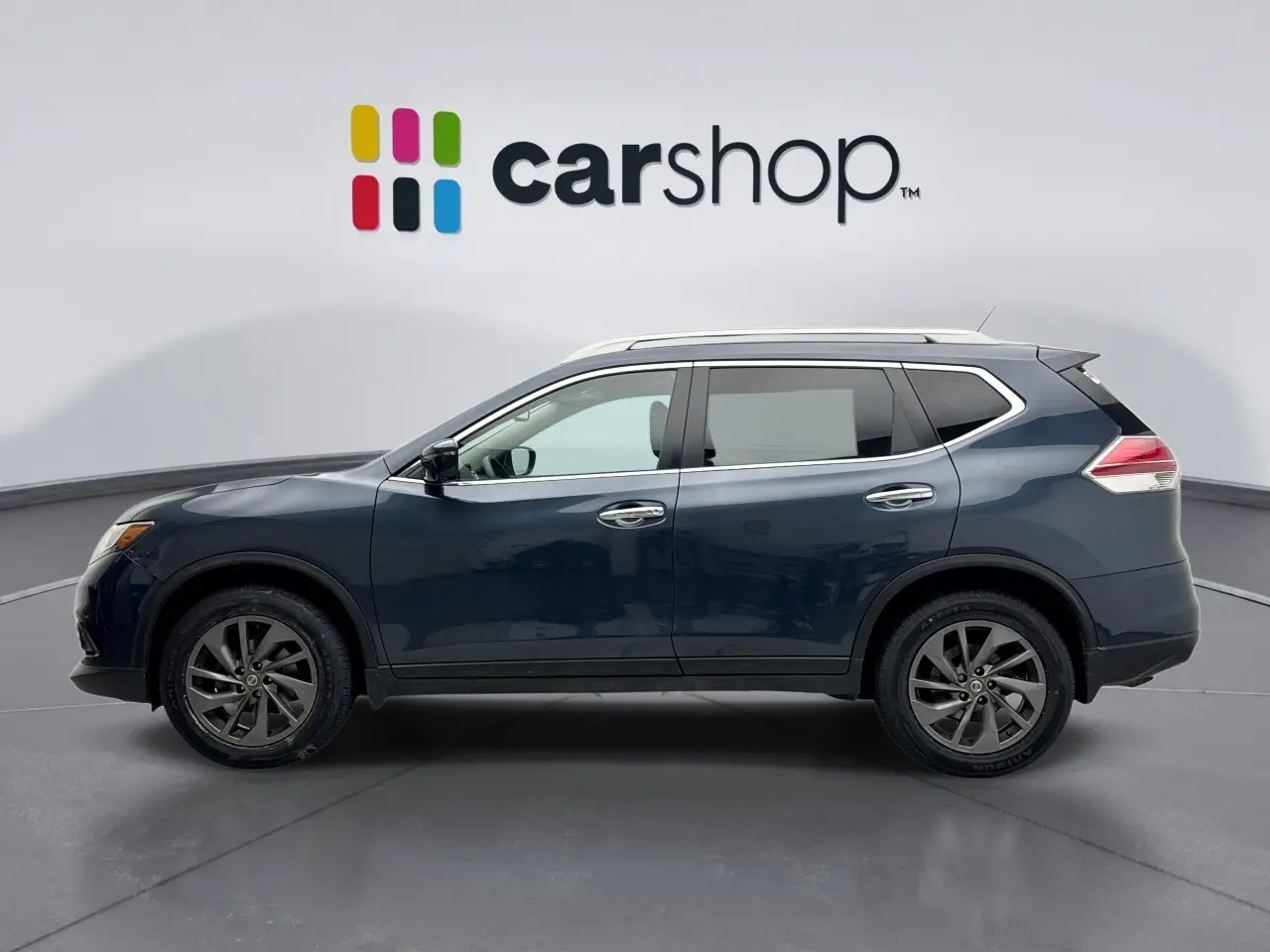 2016 Nissan Rogue SL photo 2
