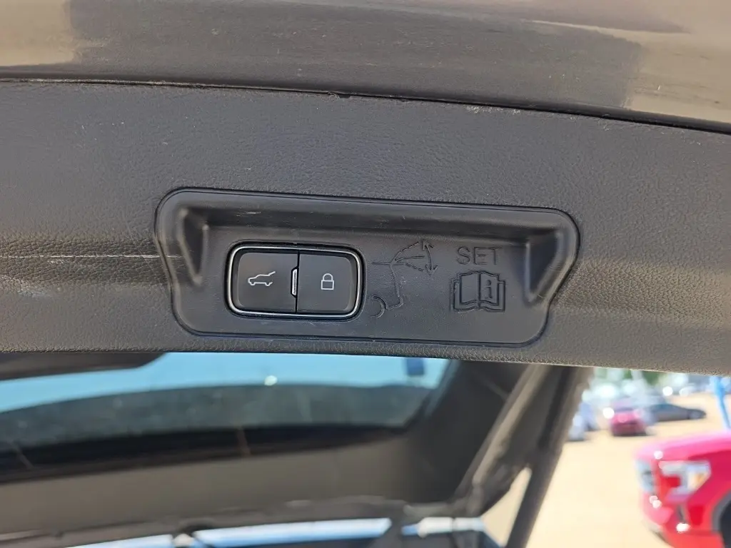 2021 Ford Explorer Limited photo 24