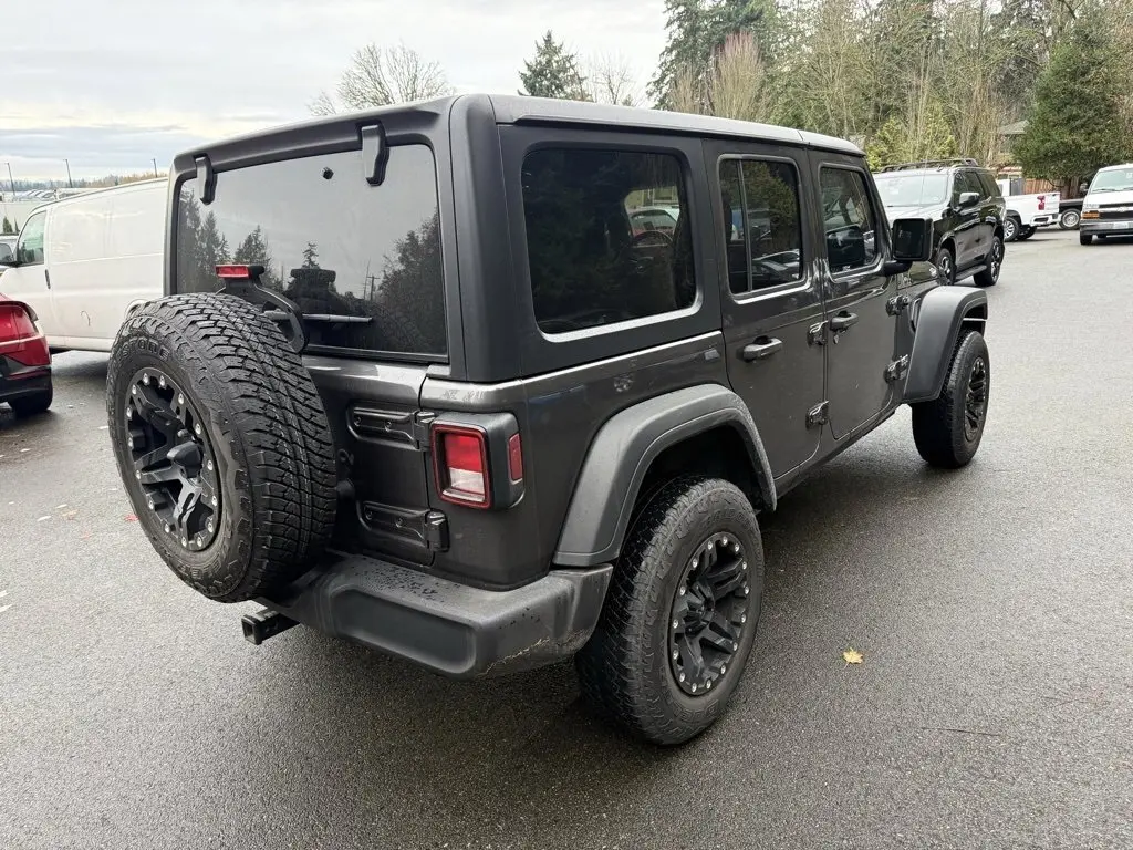 2018 Jeep Wrangler Unlimited Sport S photo 3
