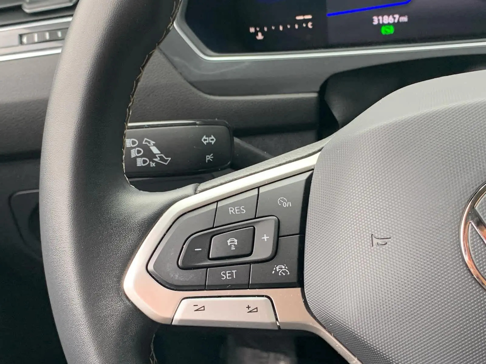 2023 Volkswagen Tiguan SE photo 17