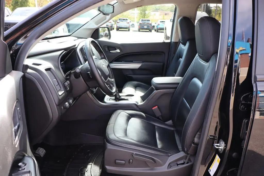 2019 Chevrolet Colorado LT photo 9