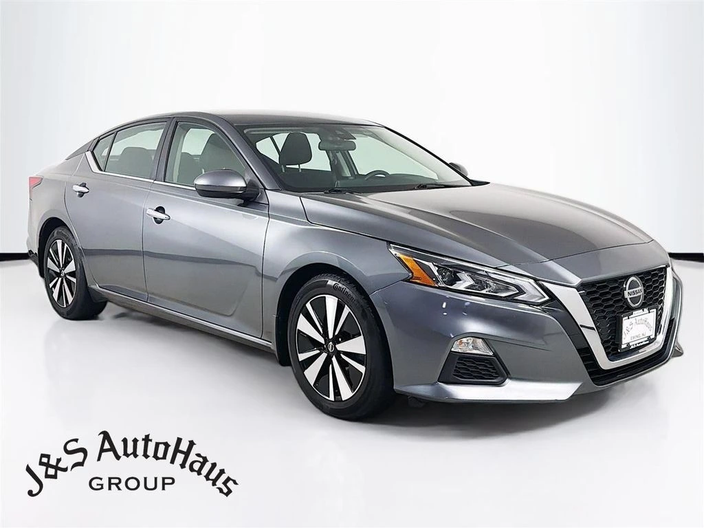 2022 Nissan Altima SV