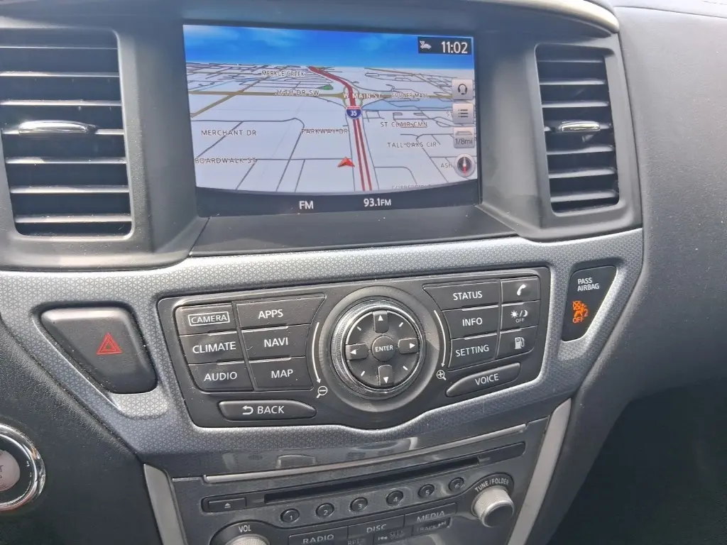 2018 Nissan Pathfinder SL photo 20