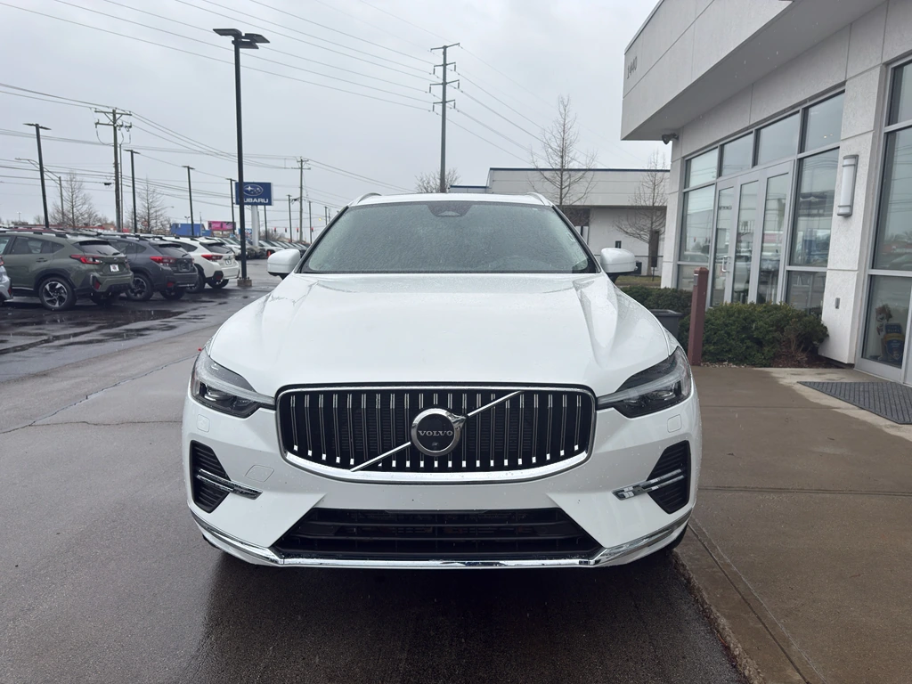 2023 Volvo - image 9