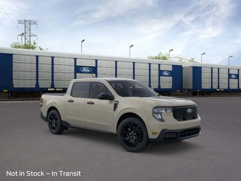 2025 Ford Maverick XLT photo 2